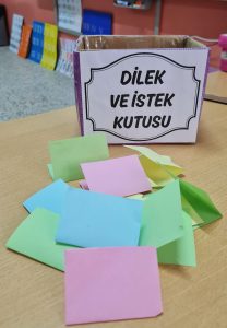 dilek-ve-istek-kutusu-etiketi
